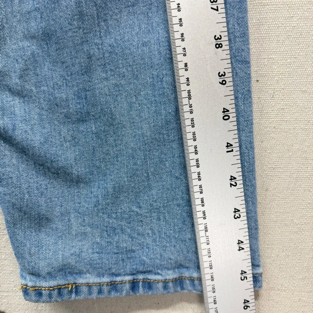 Levis 505 Regular Fit Straight Leg Jeans Mens 36x34 Medium Wash Blue Denim